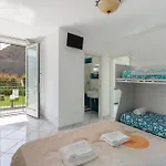 Degli Dei Apartment *